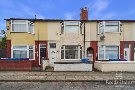 2 bedroom Mid Terrace House for sale