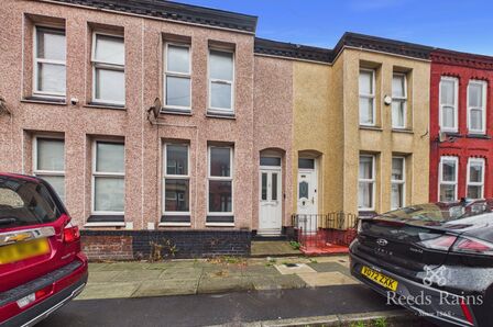 2 bedroom Mid Terrace House for sale