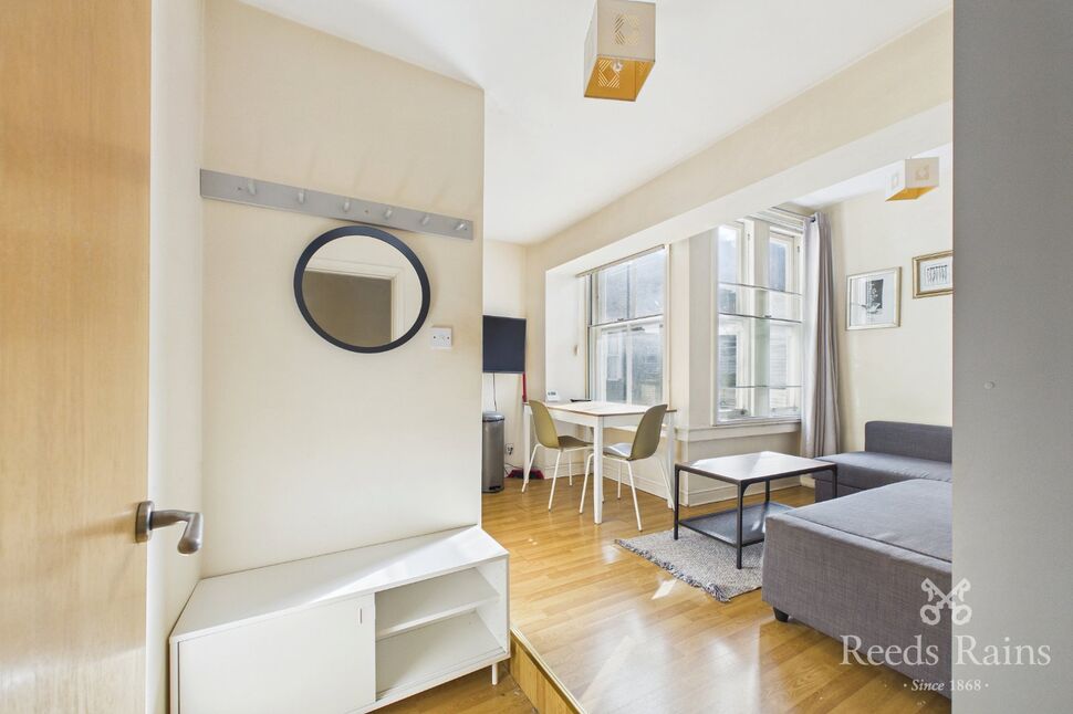 1 bedroom Flat for sale