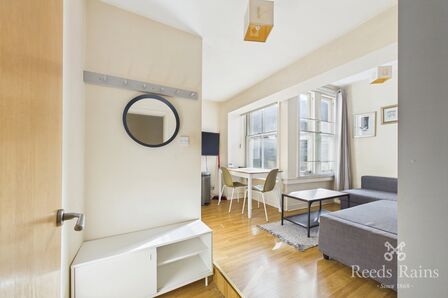 1 bedroom Flat for sale
