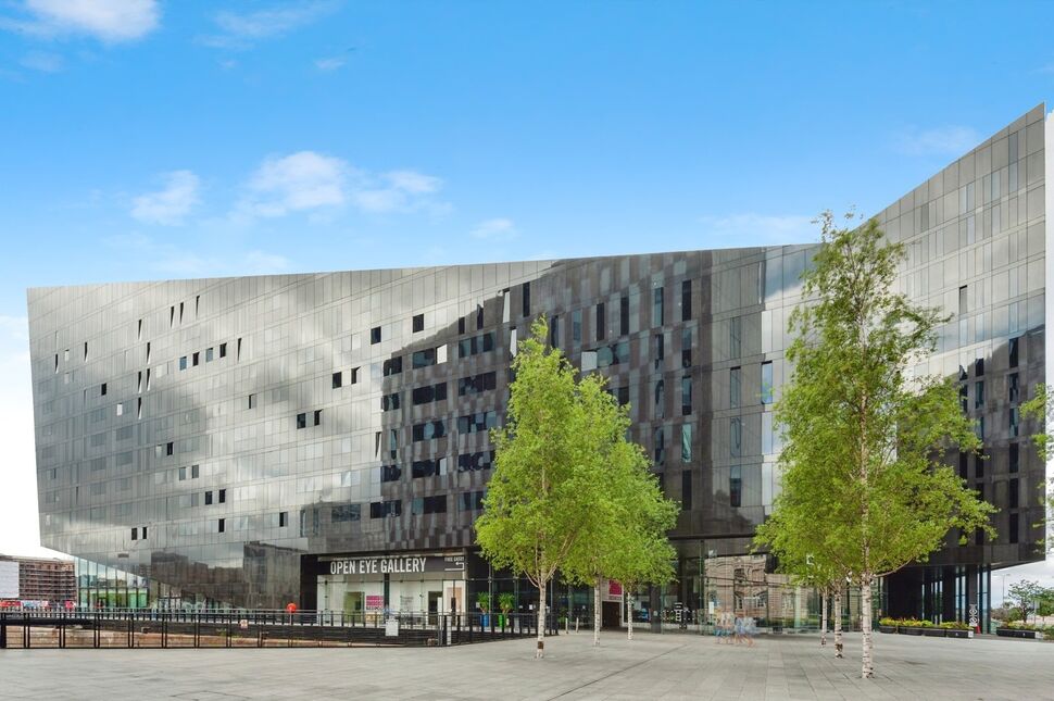 Main image of 1 bedroom Flat for sale, Mann Island, Liverpool, Merseyside, L3