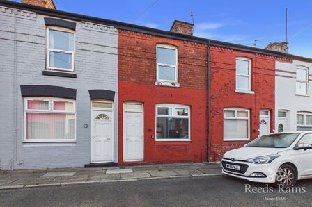 2 bedroom Mid Terrace House for sale