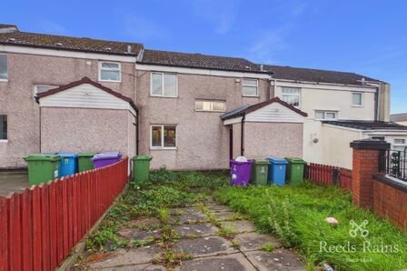 3 bedroom Mid Terrace House for sale