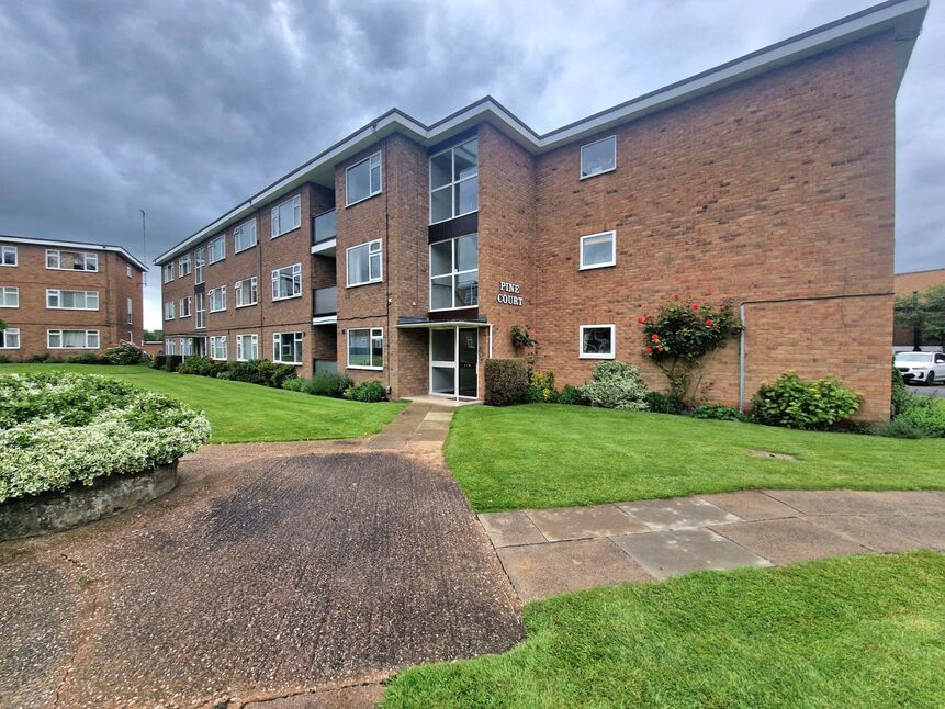 Main image of 2 bedroom Flat to rent, Pine Court, Leamington Spa, Warwickshire, CV32