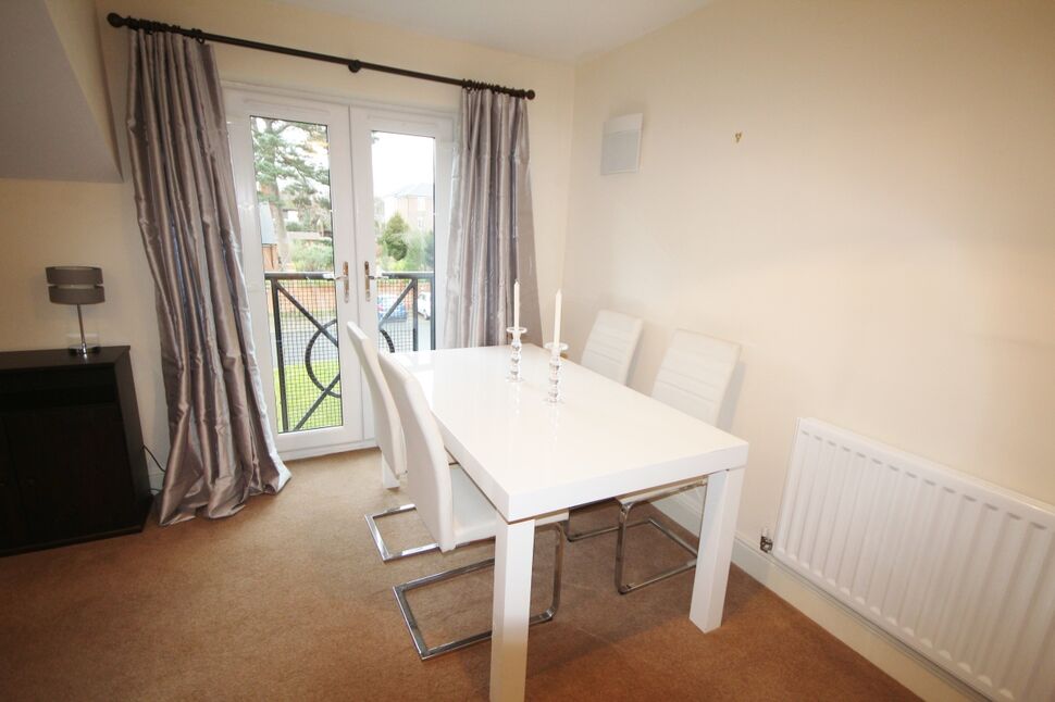 Lounge / Dining Room