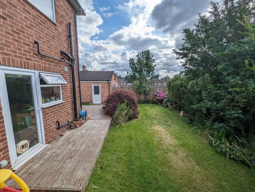 3 bedroom Semi Detached House for sale, Roxburgh Croft, Leamington Spa