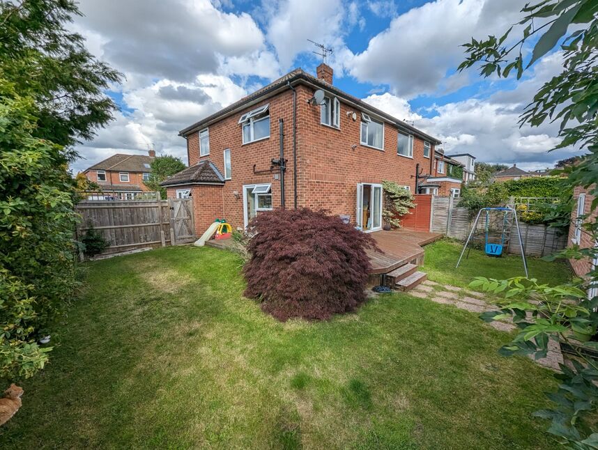 3 bedroom Semi Detached House for sale, Roxburgh Croft, Leamington Spa