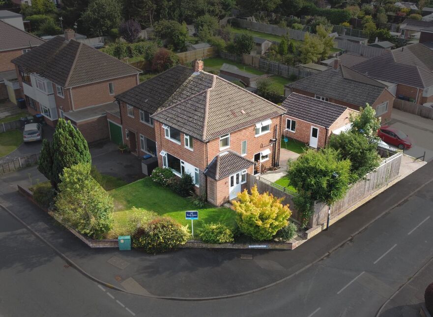 3 bedroom Semi Detached House for sale, Roxburgh Croft, Leamington Spa