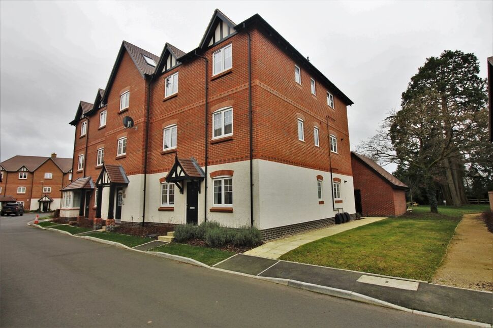 Main image of 2 bedroom  Flat to rent, Meer Stones Road, Balsall Common, West Midlands, CV7