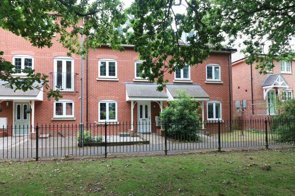 Main image of 3 bedroom Semi Detached House to rent, Standingwood Road, Ellesmere Port, CH65