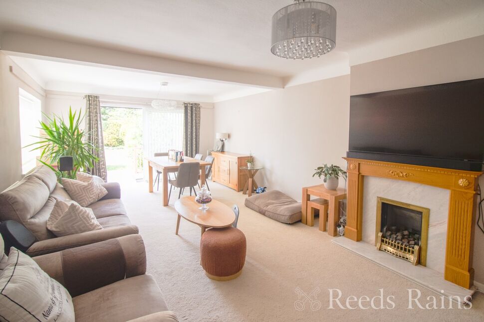 Lounge / Dining Room