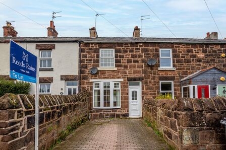 Sandy Lane, 2 bedroom Mid Terrace Property to rent, £900 pcm