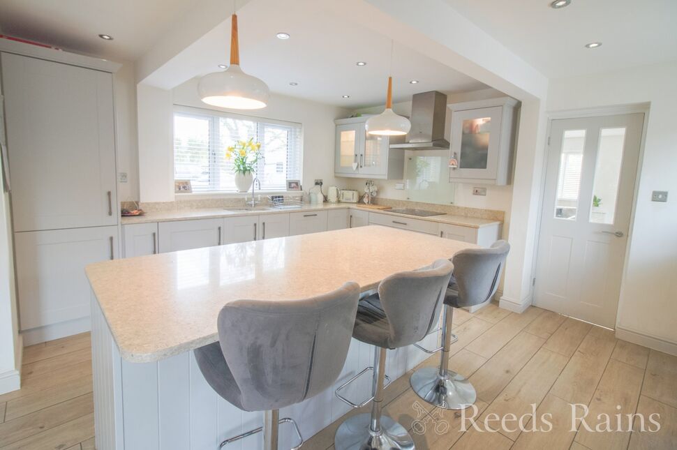 Kitchen / Breakfast Room