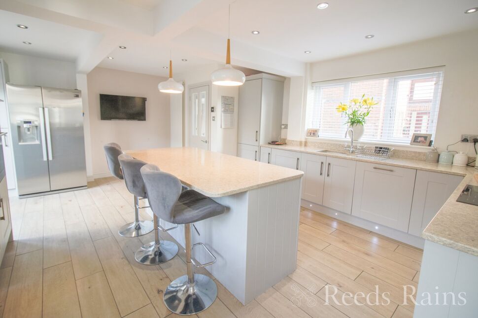 Kitchen / Breakfast Room