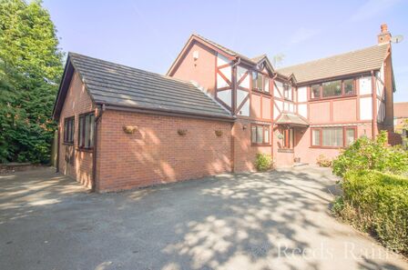 Deeside Close, 4 bedroom Detached House for sale, £475,000
