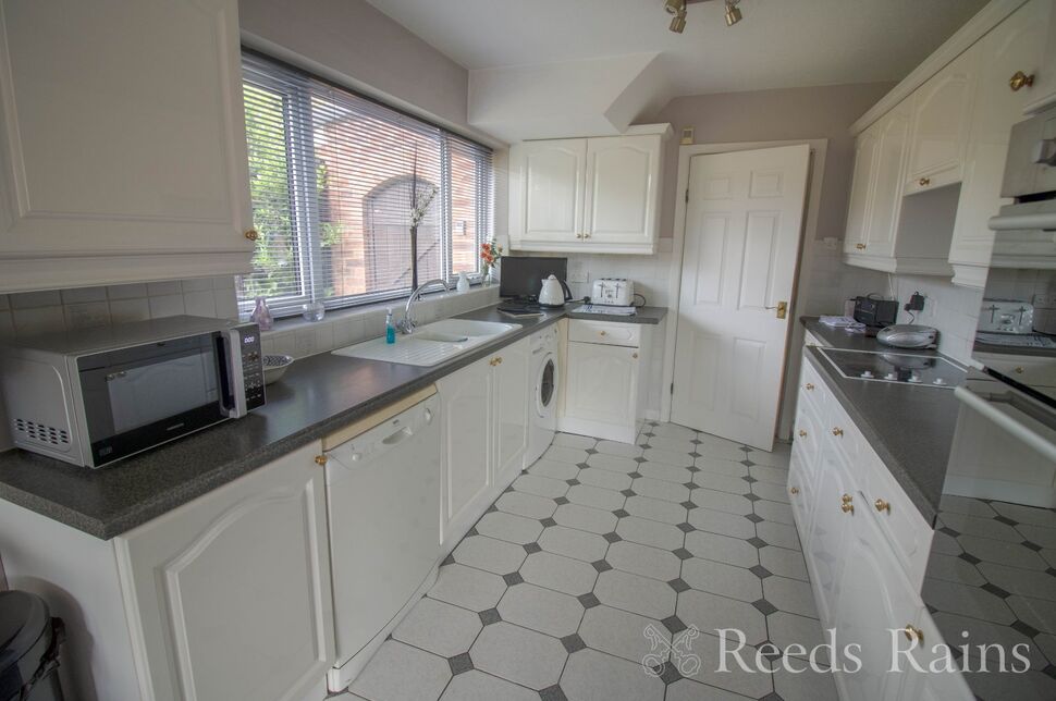 4 bedroom Detached House for sale, Aintree Grove, Great Sutton, CH66