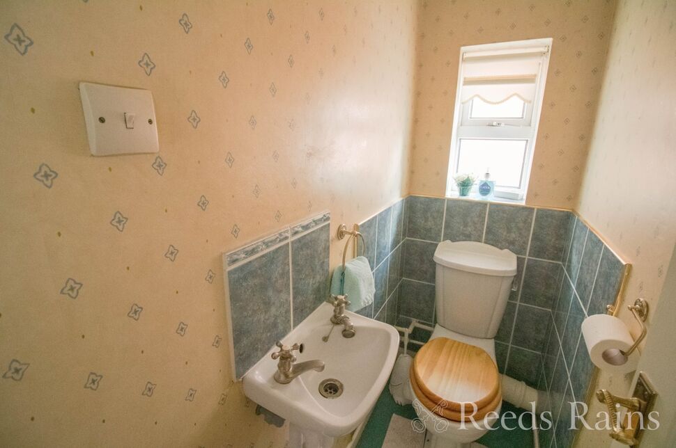 4 bedroom Detached House for sale, Aintree Grove, Ellesmere Port, CH66