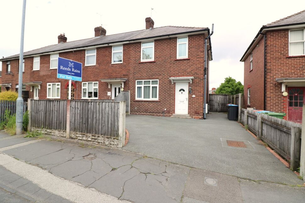 Main image of 3 bedroom End Terrace House for sale, Regent Street, Ellesmere Port, Cheshire, CH65