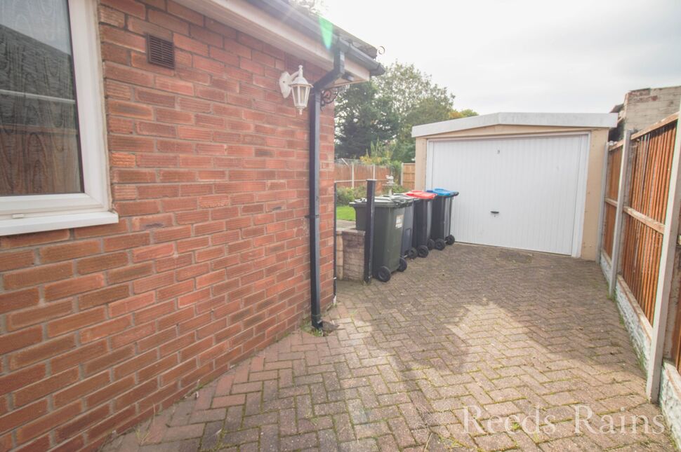 2 bedroom Semi Detached Bungalow for sale, Church Lane, Great Sutton