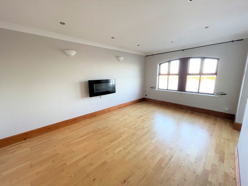 Lounge / Dining Room