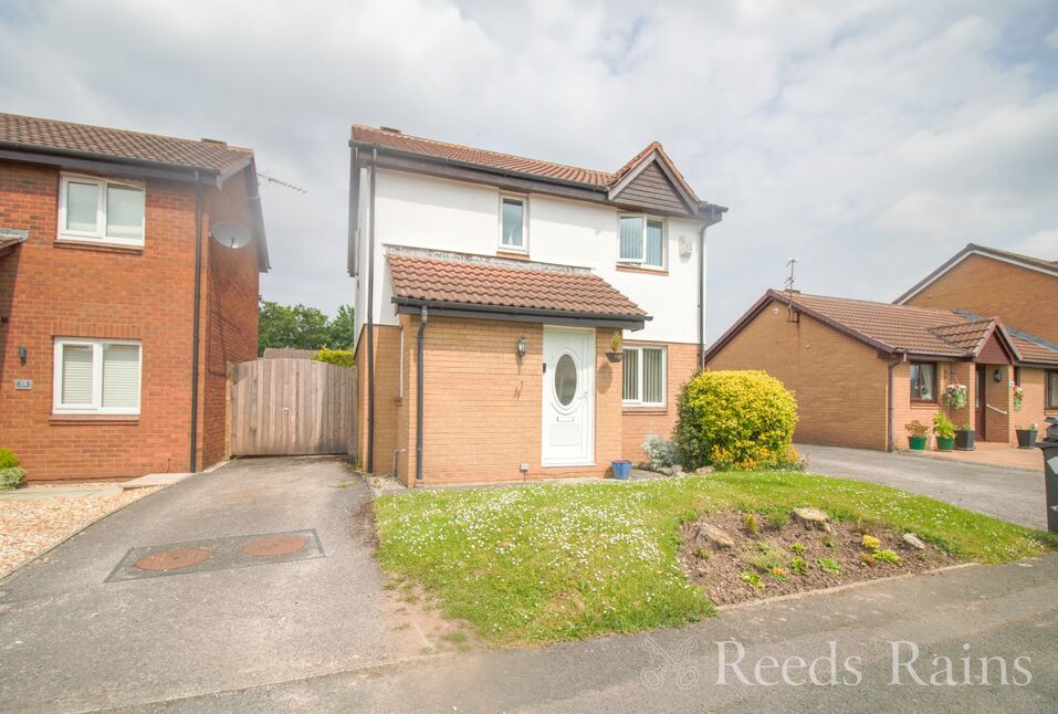 Main image of 3 bedroom Detached House for sale, Crofters Heath, Great Sutton, Cheshire, CH66