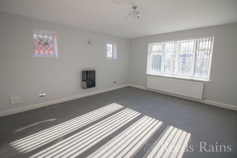 3 bedroom Detached House for sale, Grange Crescent, Childer Thornton