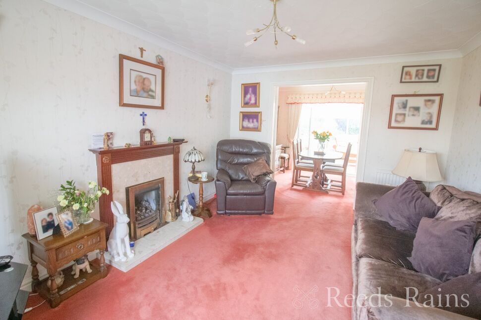 4 bedroom Detached House for sale, Foxall Way, Great Sutton, CH66 £