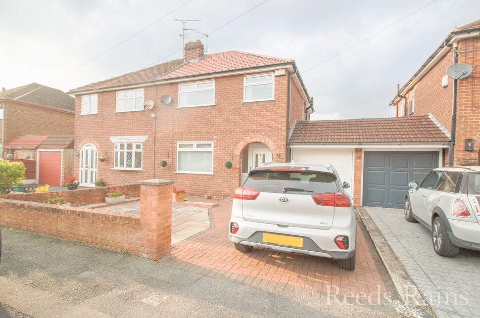 Main image of 3 bedroom Semi Detached House for sale, Heywood Road, Great Sutton, Cheshire, CH66