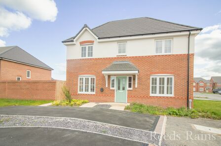 Bluebelle Drive, 3 bedroom Detached House to rent, £1,400 pcm