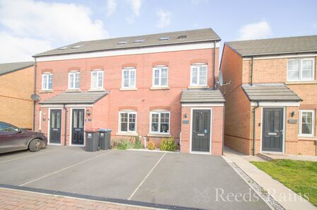 Bitterling Street, 3 bedroom End Terrace House for sale, £210,000