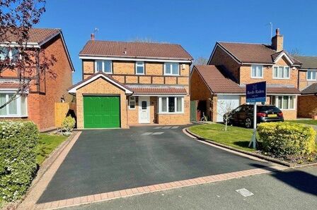 Roxburgh Road, 4 bedroom Detached House for sale, £375,000