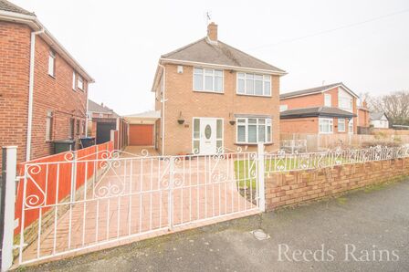 Fern Road, 3 bedroom Detached House for sale, £320,000