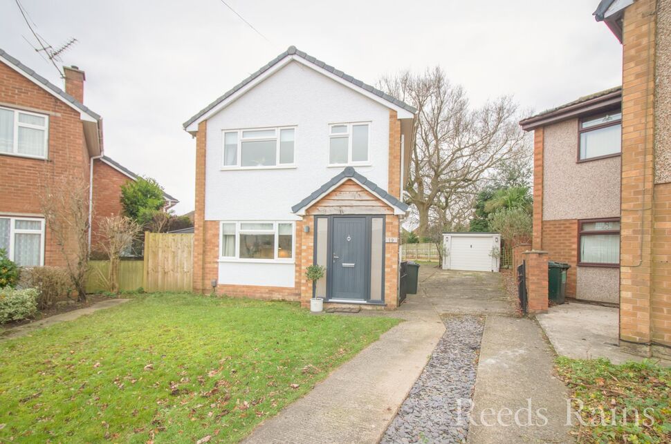 Main image of 3 bedroom Detached House to rent, Chalfield Avenue, Great Sutton, Cheshire, CH66