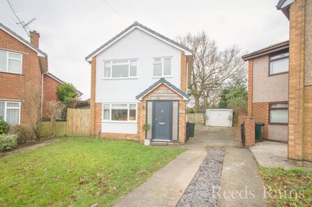 3 bedroom Detached House to rent