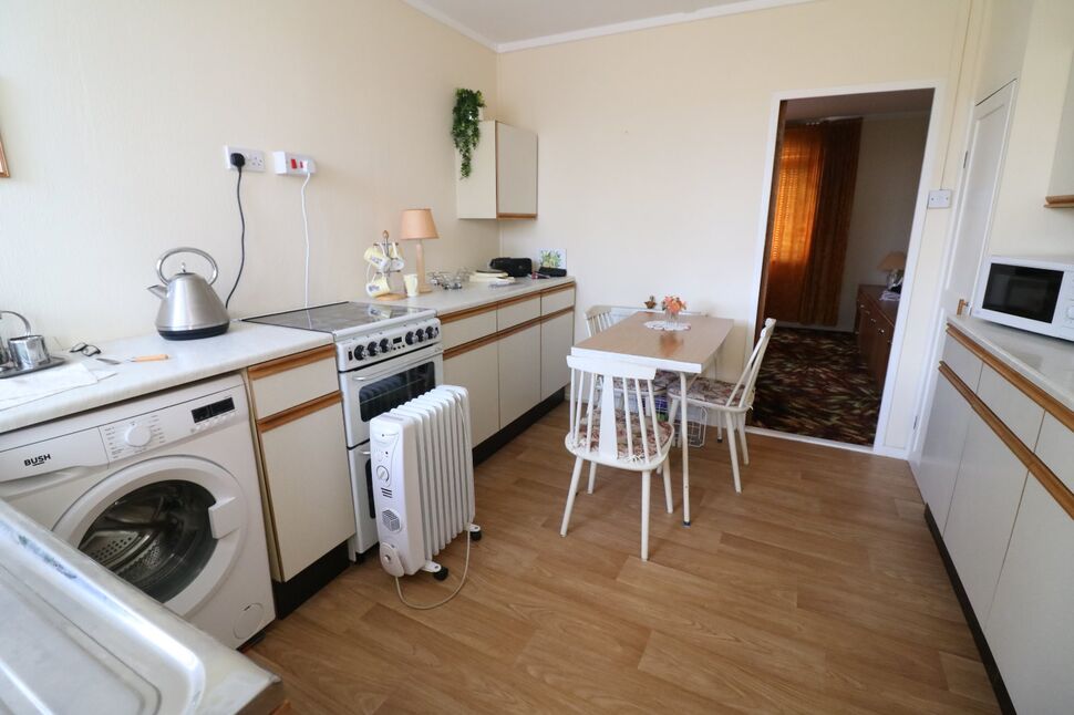 Kitchen / Breakfast Room
