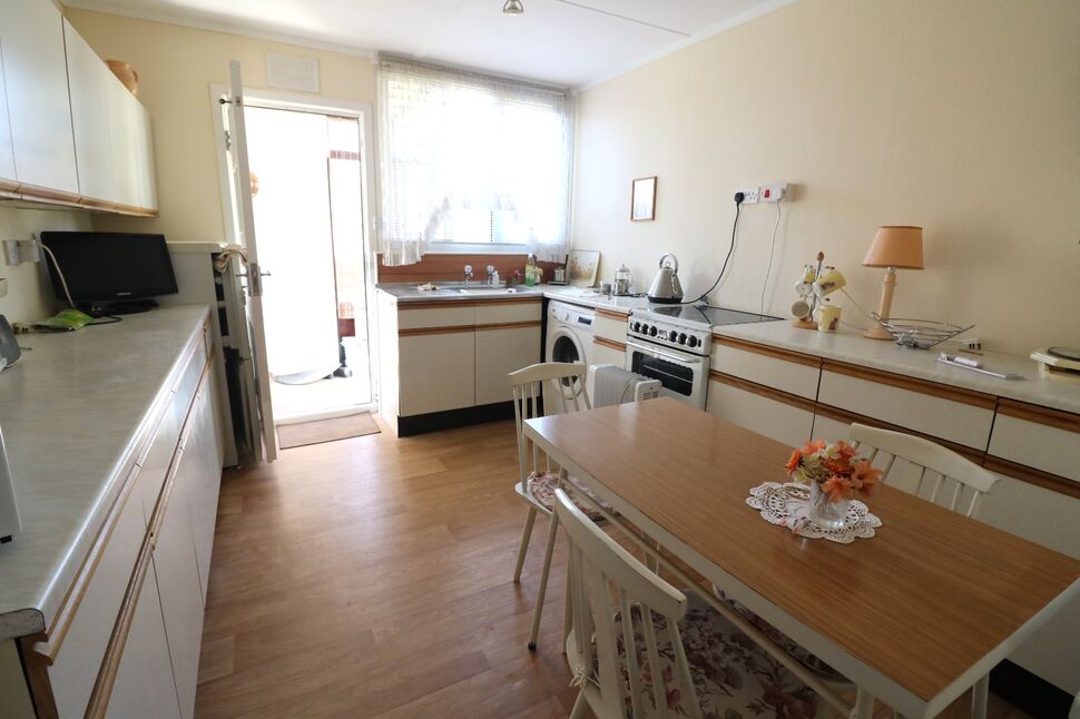 Kitchen / Breakfast Room