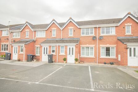 Naylor Place, 3 bedroom Mid Terrace House for sale, £167,000