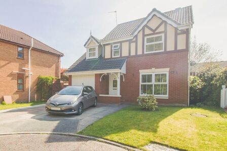 Skye Close, 4 bedroom Detached House for sale, £350,000