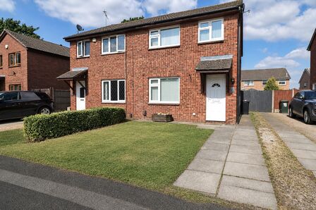 Blackthorne Avenue, 3 bedroom Semi Detached House to rent, &pound;995 pcm