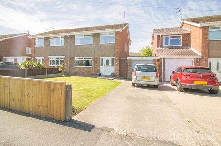 Overpool Road, 3 bedroom Semi Detached House for sale, £250,000