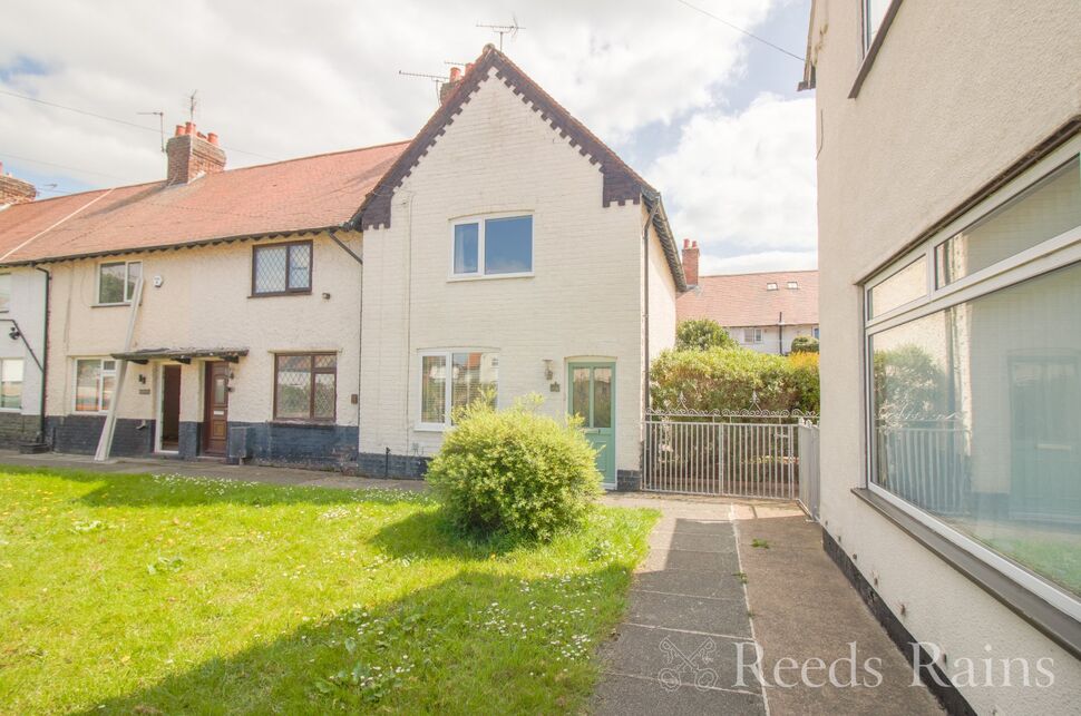 2 bedroom End Terrace House for sale