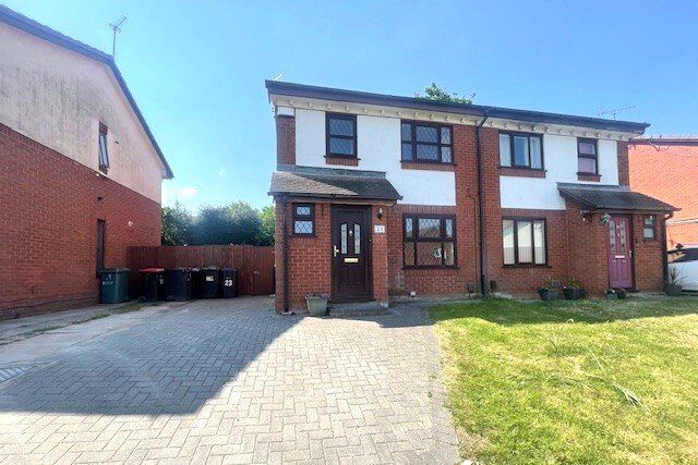 3 bedroom Semi Detached House to rent