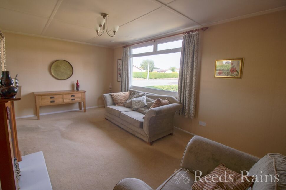 Lounge / Dining Room