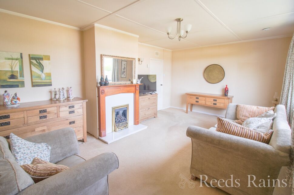 Lounge / Dining Room