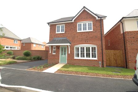 4 bedroom Detached House to rent