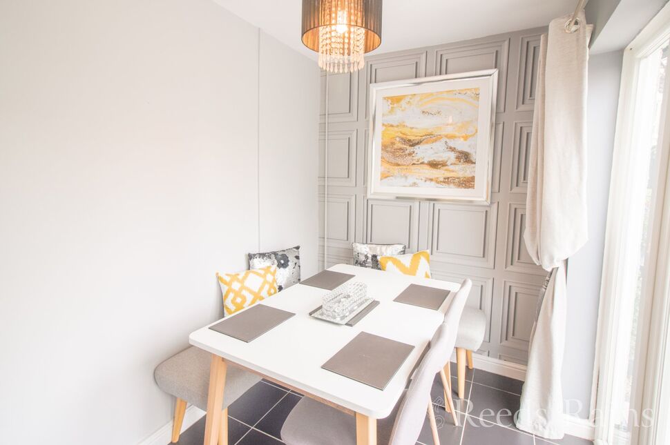Sitting / Dining Room