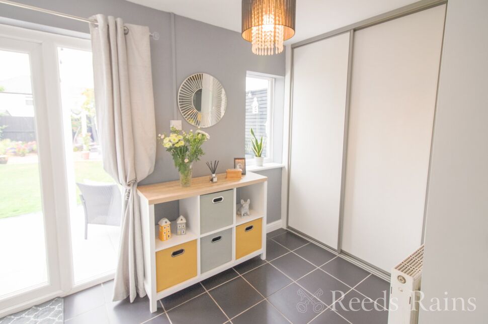Sitting / Dining Room