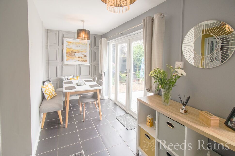 Sitting / Dining Room