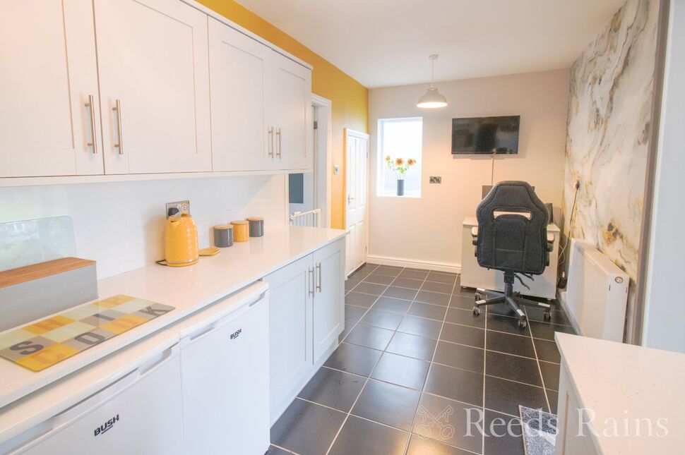 Kitchen / Breakfast Room