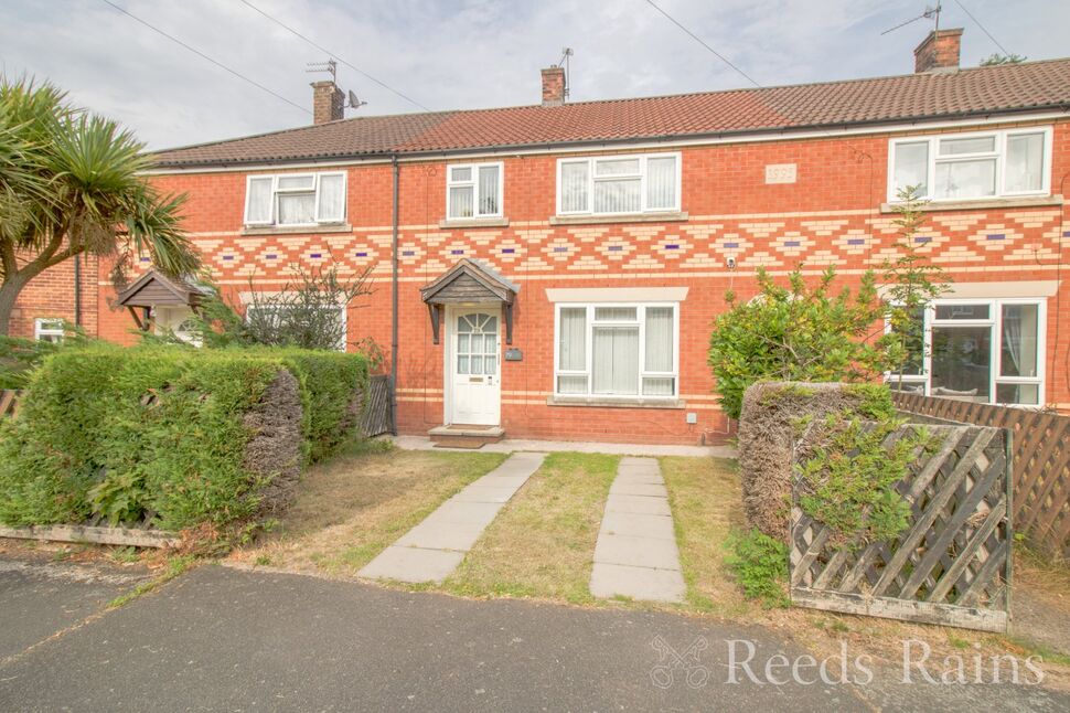 Main image of 2 bedroom Mid Terrace House for sale, Cedar Avenue, Little Sutton, Cheshire, CH66